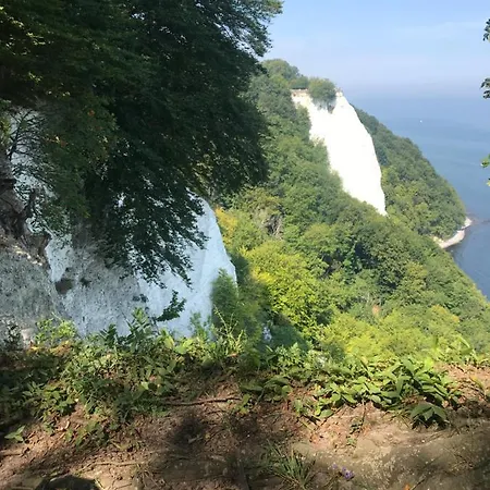Hus Sünnschien * Alt Reddevitz