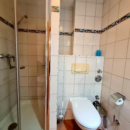 Hus Suennschien * Alt Reddevitz