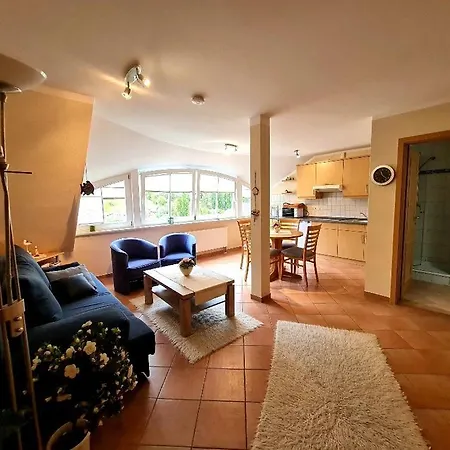 Hus Suennschien Apartament