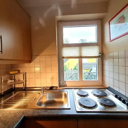 Hus Sünnschien * Alt Reddevitz